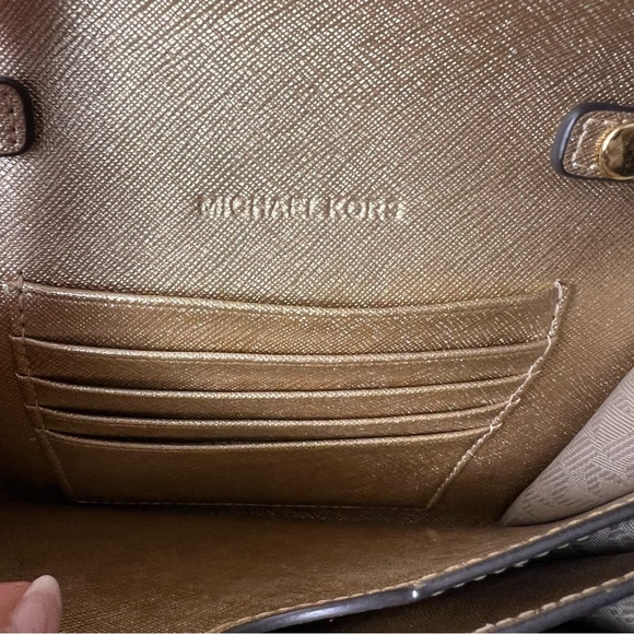 Michael Kors Jet Set Travel Shimmer Gold Crossbody Bag, Saffiano Leather 💋🤩 - Picture 4 of 16
